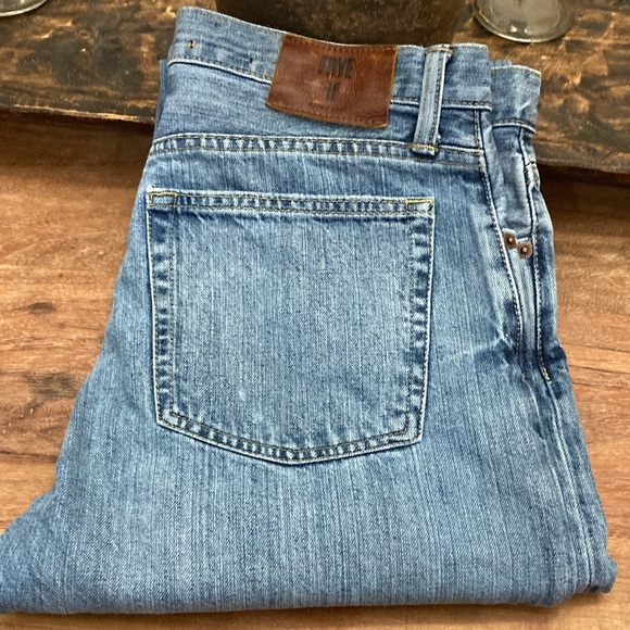 FRYE  JEANS  LADIES 💯 COTTON - Picture 14 of 14